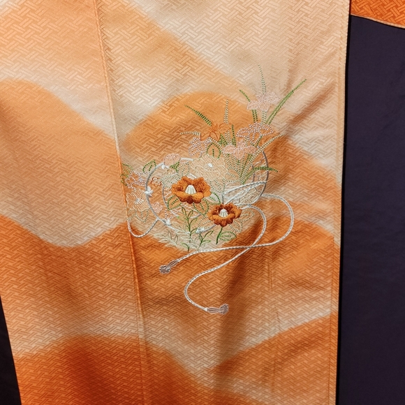 Japanese furisode kimono - Picture 8 of 14